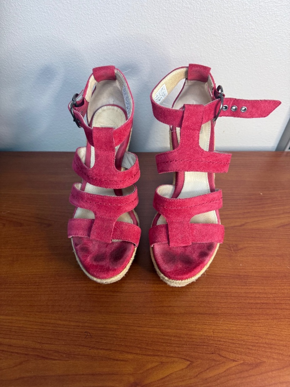 UGG Lauri red suede wedge espadrille buckle heel sandals womens size 6